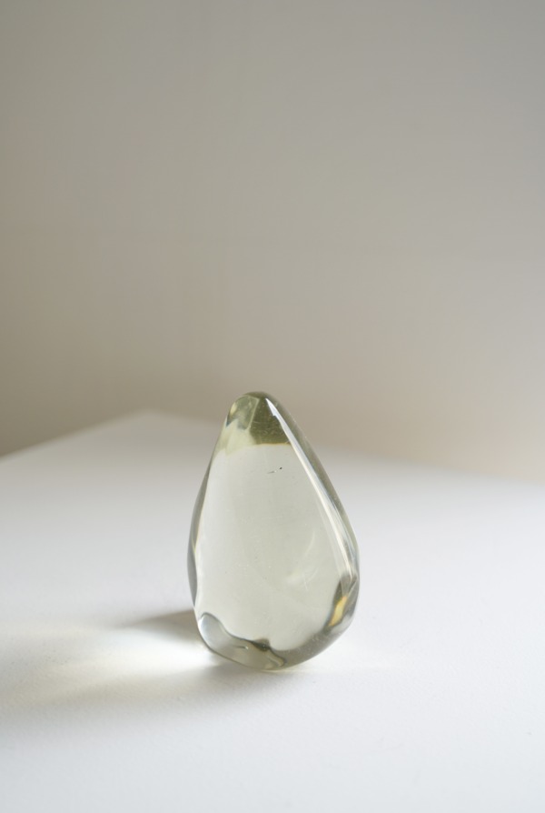 NATURAL GLASS