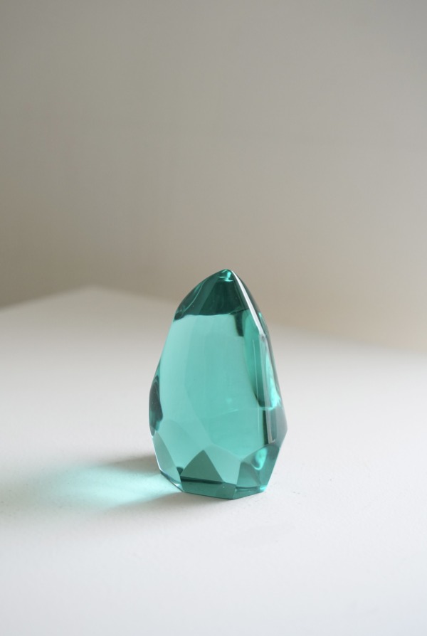 NATURAL GLASS