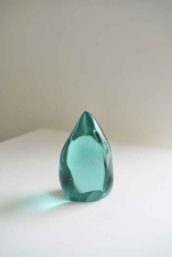 NATURAL GLASS